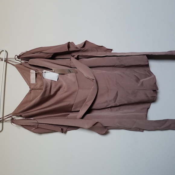 Cute silk sleeveless romper - Picture 4 of 4